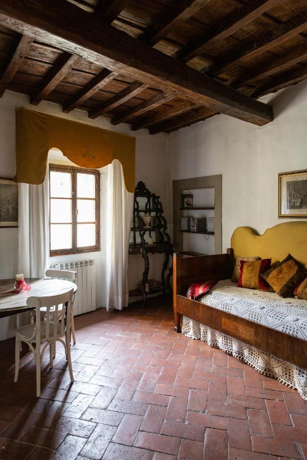 Comfy Apartment Near Palazzo Pitti Florence Exterior photo